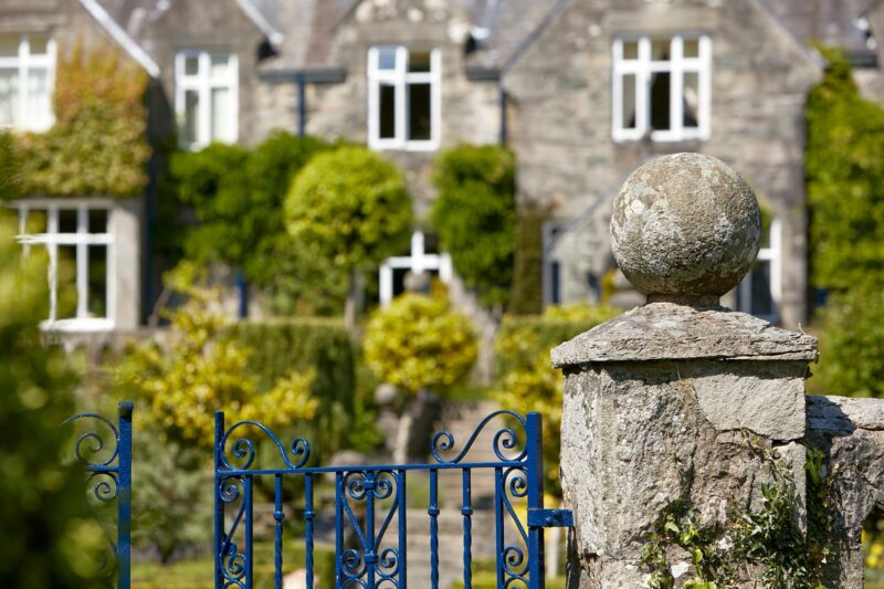 Penmaenuchaf hotel Viewed From A Garden Gate
