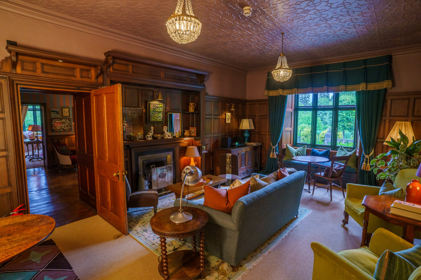 _AW18379-HDR